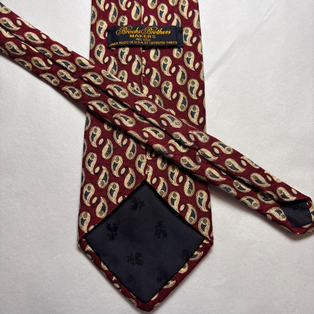 Brooks Brothers Makers Men Burgundy Paisley Silk Tie Made in USA Woven Wide